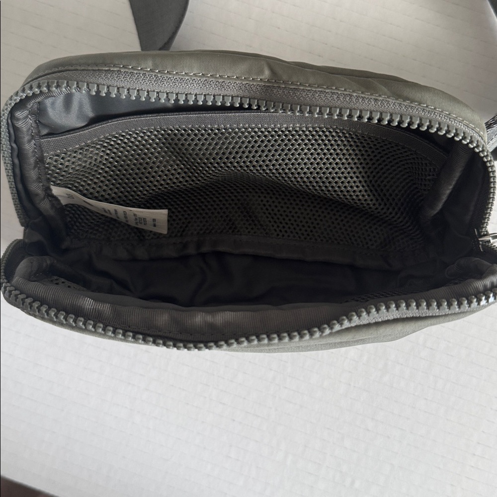 lululemon athletica Green Gray Nylon Crossbody Belt Bag 1 liter - Picture 7 of 10